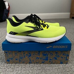 Brooks Launch 8 Running Shoes Athletic Sneakers Yellow Black Men’s 11.5 EUR 45.5